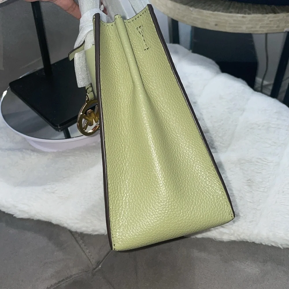 NWT Michael Kors Sheila Small Light Sage Vegan Leather Center Zip Satchel - Picture 7 of 12
